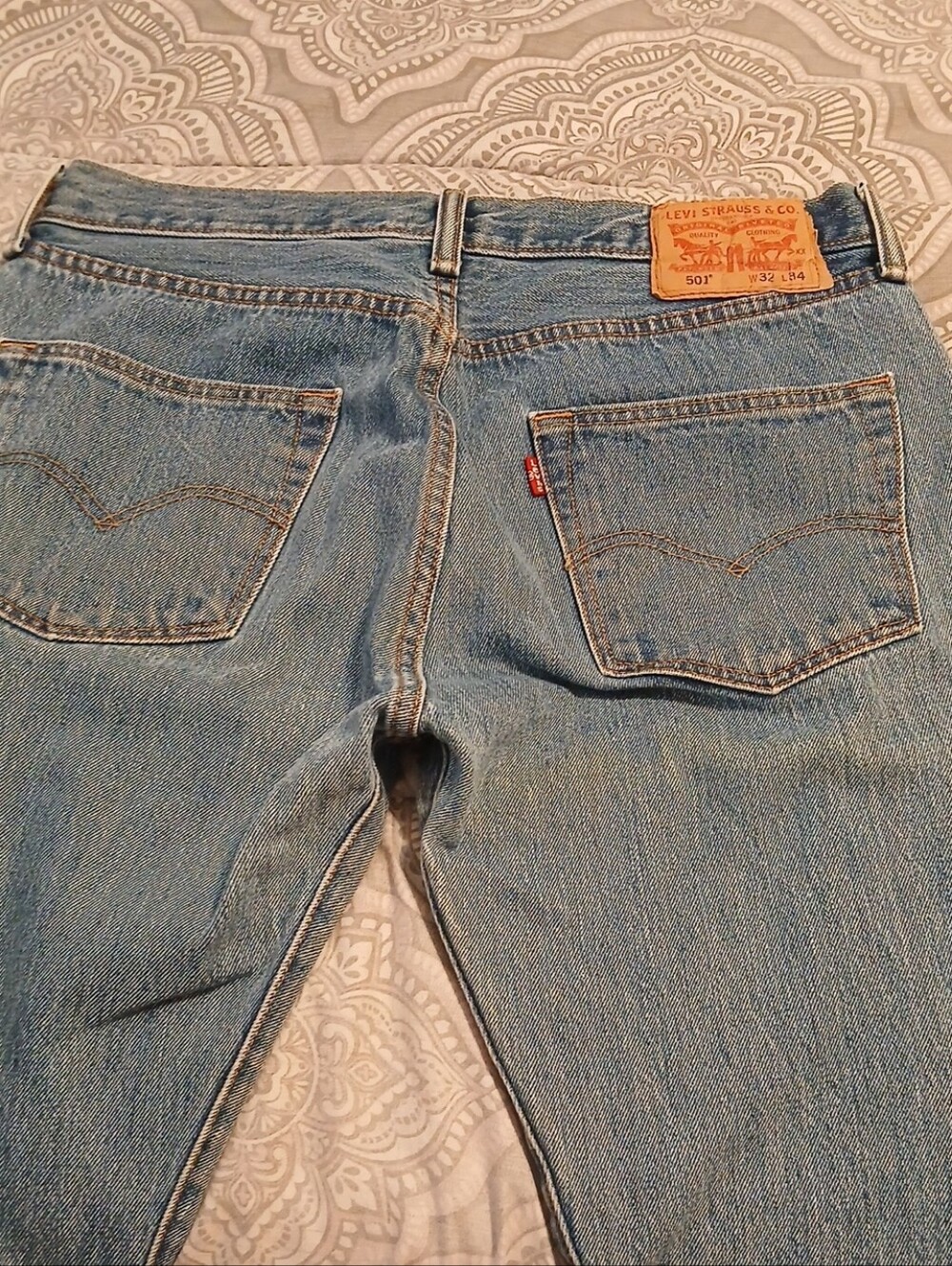 501-Levi's Woman's Straight Light Blue Denim Jeans
